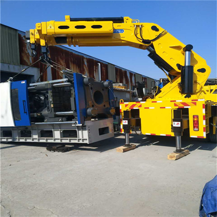 苍南县 大吨位折臂吊出租费用解析：一小时租赁多少钱