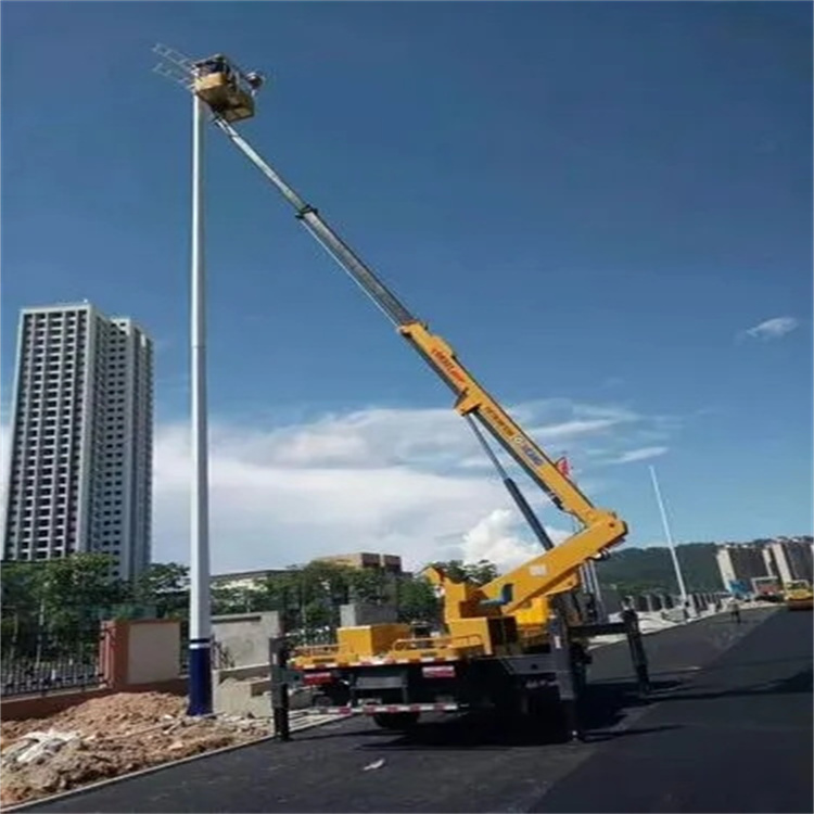 苍南县维修路灯的曲臂升降车出租