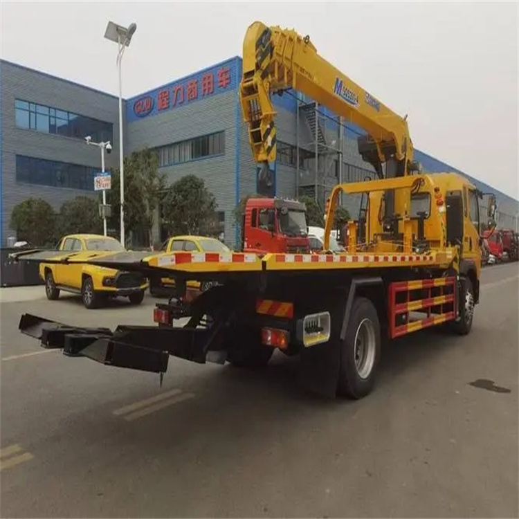 苍南县附近小随车吊出租电话，轻松解决搬运烦恼